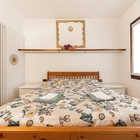 Nella Roccia Da Marinella * Taceno